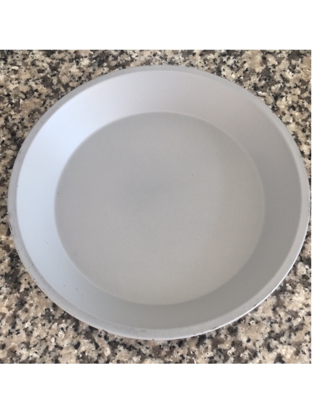 BergHOFF Earthchef Balance Carbon Steel NonStick Pie Pan 8.75” Grey NWOT